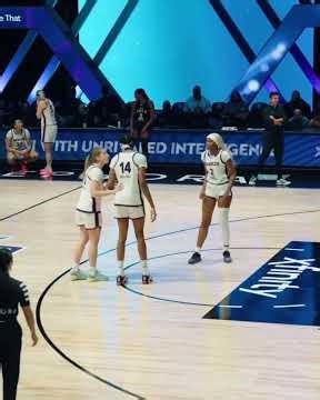 Scenes from Breeze vs Lunar Owls in Unrivaled preseason action