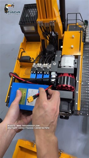 How big the battery is on this 1/12 scale dual‑pump RC hydraulic excavator C395