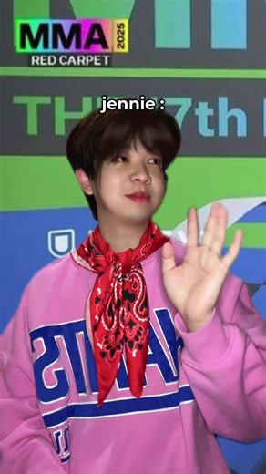 selesai acara… kai : kamu apa kabar? 😭 #jennie #exo #mma #redcarpet | kai