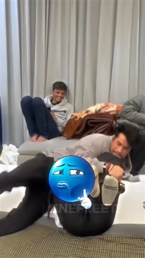 Fleet Da pe Shock pen prank #shorts #gamerfleet