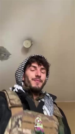 #VÎDEO - Ev der Rojavayê Kurdistanê ye, peyama şervanekî heye #Rojava #Kobanî | Rudaw Kurmanci