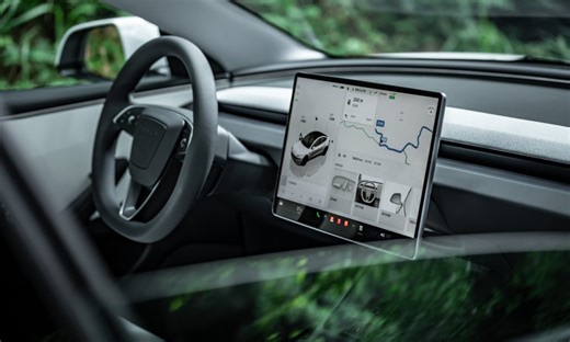 Tesla begins probing owners on FSD’s navigation errors with small but mighty change