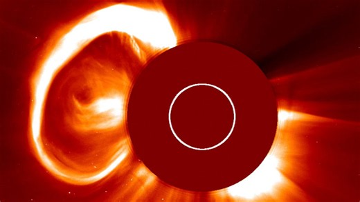 Watch how long-duration solar flare spurs massive coronal mass ejection