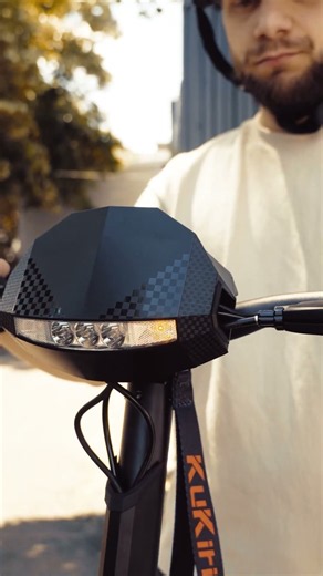 ⚡ Când găsești trotineta potrivită, parcă vine singură la tine. 🛴
