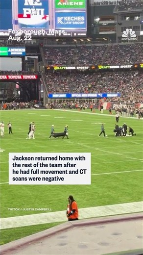 Eagles’ Ja’Quinden Jackson taken off field in ambulance