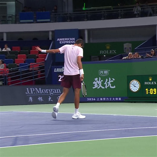 Rafa Jodar gave us a little bit of everything for our @BetMGM shot of the day 🔥#RolexShanghaiMasters https://t.co/hfuqkOdg3Z