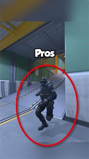 Why Pros Throw "BAD" Nades in CS2 🤔
