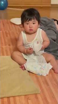 おしり拭き出し過ぎて怒られるどすこいベビ👶