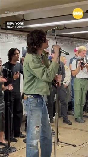 Sombr surprises commuters with pop-up show at NYC subway station