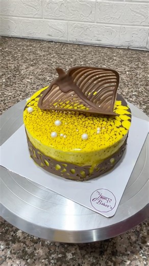 Pineapple cake Design Full Tutorial #cake #pineapplecake #cakedecoration #viral #trending