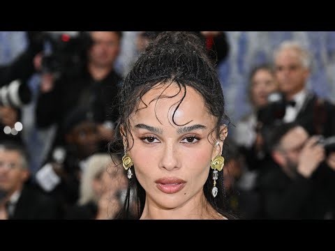 Zoe Kravitz shows up to Met Gala without her new fiancé or engagement ring