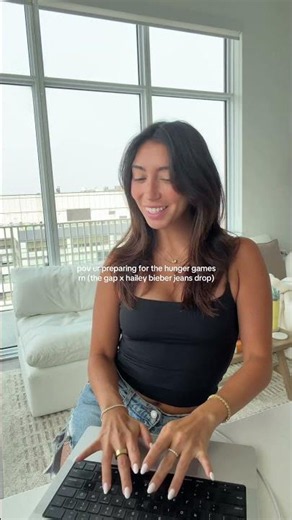 hailey bieber x gap collab... need these jeans!!!!