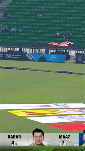 Babar Azam rides the bounce well to slam it for a boundary ✨ #PAKvSL MZS1K