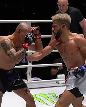 Pure MAYHEM 🤜💥🤛 Zakaria El Jamari and Thongpoon went toe-to-toe in this fiery striking brawl!