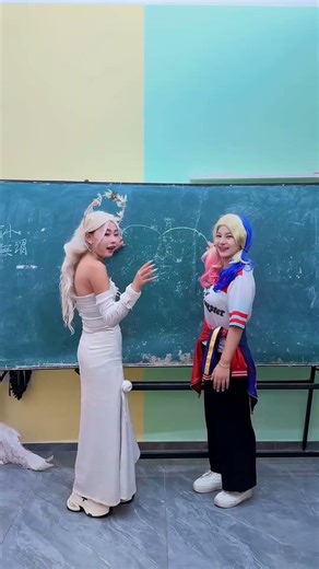 小丑画爱心