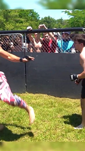 Head kick from hell 😴 #knockout #mma | Streetbeefs