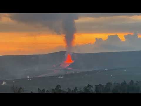 Kilauea Volcano Erupts at Sunset Then Goes Silent