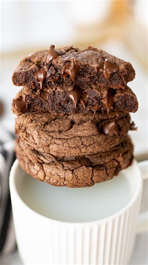 Karli | Family Food Blogger on Instagram: "The easiest cookie starts with brownie mix… 👀 These brownie mix cookies are shockingly simple. With just a few ingredients and a couple easy tweaks, you get bakery-style cookies that are ultra fudgy, rich, and seriously chocolatey! Perfect for last-minute baking, weeknight cravings, or anytime you want big chocolate flavor fast. Search ‘brownie mix cookies’ through the link in my bio to grab the recipe @cookingwithkarli brownie cookies | brownie mix co
