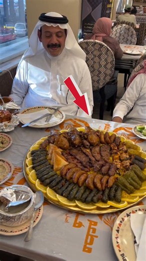 How Dubai’s Sheikhs Are Served Royal Camel Meat! 👑🐫#shorts