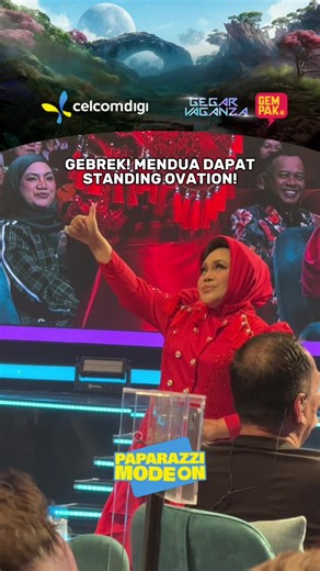 #GempakLive: Tahniah Mendua! 👏🏻🎉 Terus undi bintang kegemaran korang untuk Ikon Semangat No.1 CelcomDigi! Undian akan terus dibuka selepas konsert berakhir. Maklumat lanjut layari gempak.com/gegarvaganza Selami dunia GV-Verse, Gegar Vaganza 12 🗓️ Setiap Ahad ⏰ 9 Malam 📱 Astro Ria, Sooka dan Astro One ✨ BINTANG KEMBALI MENYENGAT! ✨ Suka rancangan dan drama terbaharu? Nikmati hiburan tempatan dan antarabangsa tanpa henti dengan Astro One — kini dengan bundle eksklusif Disney dan HBO Max, dari