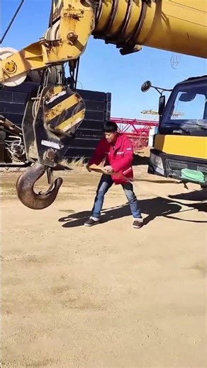 Securing process of the crane hook