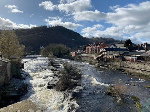 Llangollen Live Webcam | River Dee, Rafts & Kayakers, Bridge & Steam Railway | North Wales