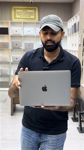 The 2020 MacBook Pro – Core i7 | 16/500GB SSD | Touch Bar | 13" Retina A+ Condition +971-545378011
