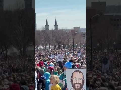 Springsteen Performs for Huge Crowd at Flagship No Kings Rally