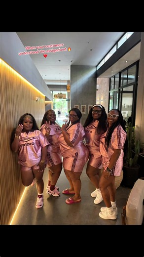 Customers Match in Umbro for Group Trip | Lee_kg_collection