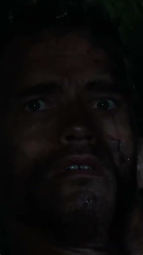 ARNOLD SCHWARZENEGGER VS PREDATOR– Fight Scene | Predator (1987)