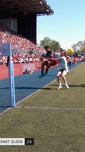 Another incredible Noah Caluori finish! 🤯 | @PREM-Rugby | #PREMRugby