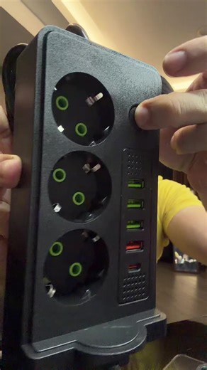 Stop kontak power socket usb type c port wireless charger