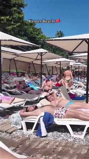 barcelona beach walk