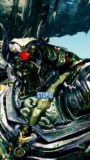 Why does this stupid Shockwave have two heads? #transformers #aoe #twoheads