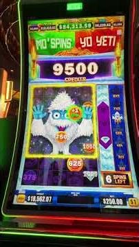 Spooky Link Delivers a MASSIVE Jackpot on a $250 SPIN! #slots #casino #vegas