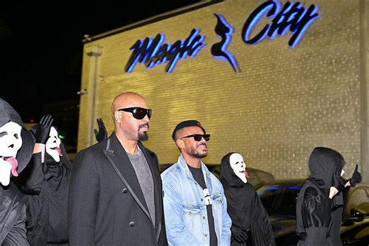 Marlon, Shawn Wayans hit Magic City to promote "Scary Movie 3"