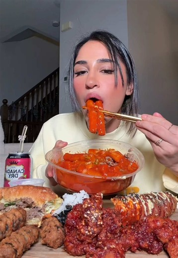 Korean Food Guide: Bulgogi, Korean Fried Chicken & Mukbang Tips