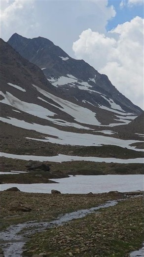 I Went Searching for Meteorite Fragments in an Ancient Valley shaped by a Vanished Glacier #explore