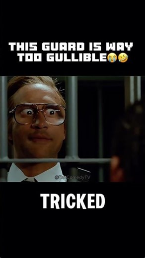 The guard is way too gullible😭🤣 #keyandpeele #viral #funny #comedy