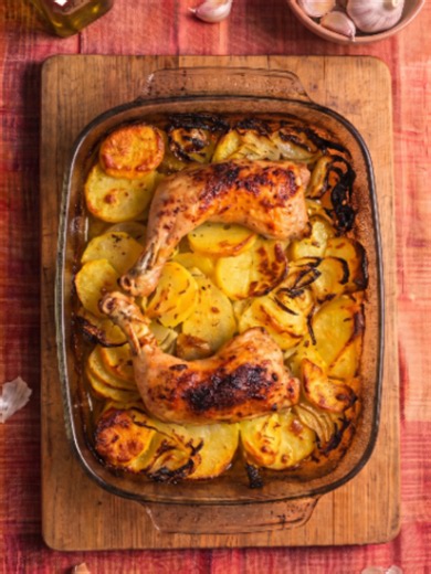 Pollo al horno crujiente y jugoso (receta fácil)