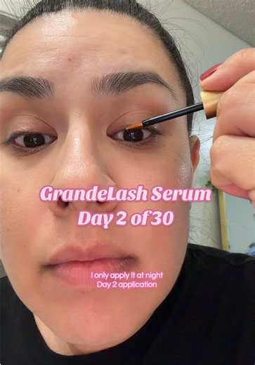 Day 2/30: Testing out Grandelash eyelash growth serum ✨ #eyelashes #longeyelashes #grandelash #hairgrowth #makeup