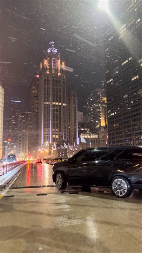 Chicago turns into pure magic during the holidays 🎄✨ From sparkling lights to snowy streets, this is why Chicago stands tall as the best big city and the #1 Christmas destination. ❄️🏙️ Downtown Chicago 📍 #chicagophotographer #chicagolife #chicago #chicagoarchitecture #chitown #chicagoblogger #chicagodowntown #chicagotravel #chicagogram #chicagogram #chicagoland #chicagoexplore #snow #christmas #holidays #chicagobucketlist | Travel With Me