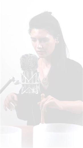 When I created my song ‘Heavenly Frequencies’, I was working with how the brain responds when there’s too much stimulation. The movement between major and minor tones gives the brain contrast to organise around, rather than constant input to manage. This helps reduce mental overload and allows emotional information to move through more smoothly. As the system settles, the mind often feels quieter and the body more at ease. Close your eyes and let me know what you notice changes within you 🤍