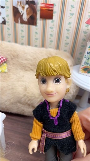 Anna and Kids Hobby Day! Pt.11 Disney Frozen Princess Doll Play Fun - Anna and Elsa