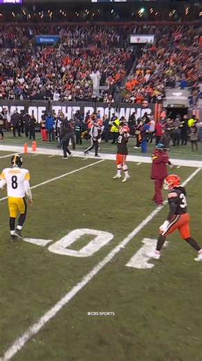 Devin Bush exchanged words with Rodgers after the Steelers final offensive possession | NFL on CBS