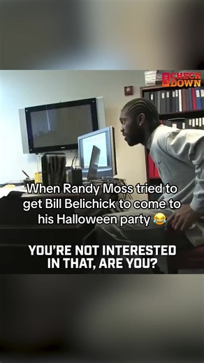 (via NFL/The Checkdown) #nfl #patriots #randymoss #football | Randy Moss