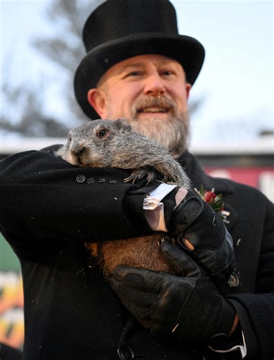 Punxsutawney Phil 'throws' first pitch; Cardinals sweep Pirates