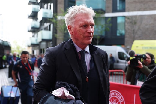 Agent of £57m striker offers Everton hope in statement on his future