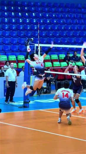Jasfer Afgao vs NU Bulldogs Triple Block