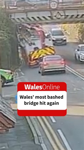 💥 Caught on camera: Wales’ most-bashed railway bridge has been hit again after a lorry slammed its crane arm into the 11ft structure in Gowerton. ⚠️ With at least 12 strikes logged since 2023 despite warning systems having been installed, frustrated locals say a proposed 216-home development nearby will only drive more traffic into its path.